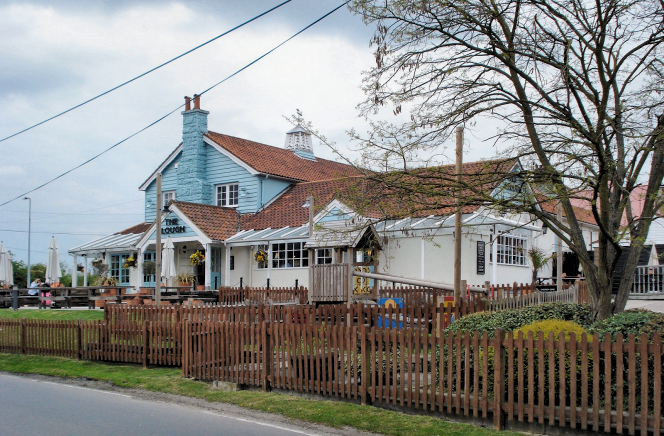 The Plough Public House - geograph-3034641-by-Phil-Gaskin