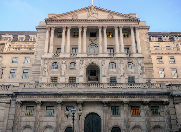 looking up at the Bank of England